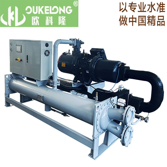 120匹螺桿式冷水機